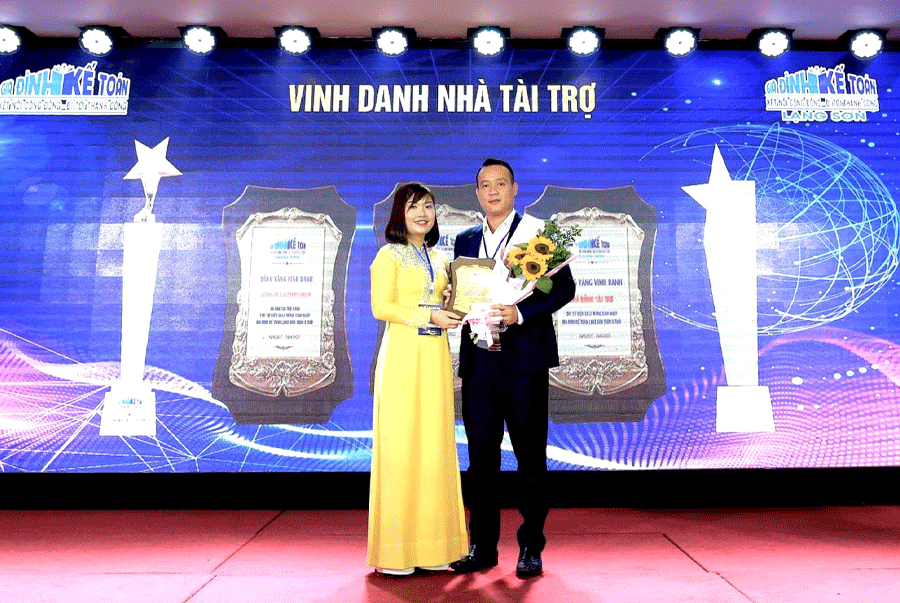 MVA nhận bảng vàng nhà Nhà trợ Vàng