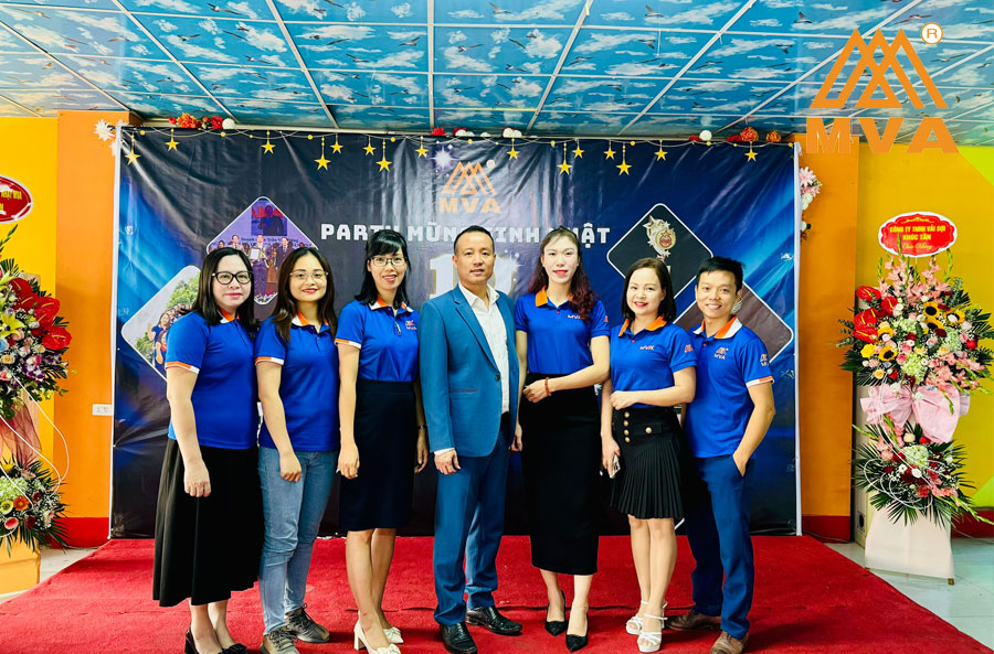 CEO Trần Văn Dũng và giám đốc các chi nhánh của MVA trên toàn quốc